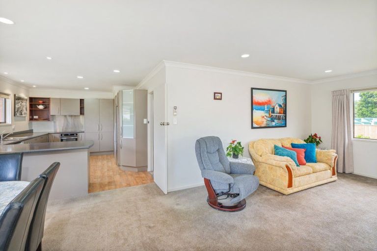 Photo of property in 2 Hamilton Crescent, Whitianga, 3510