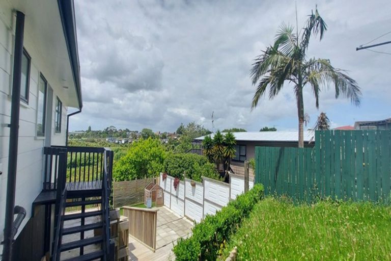 Photo of property in 36 Lendenfeld Drive, Papatoetoe, Auckland, 2025