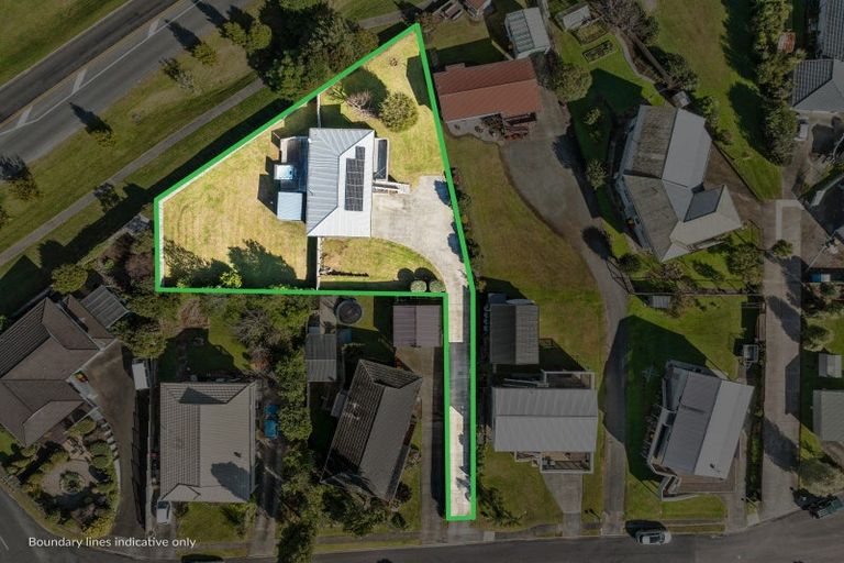 Photo of property in 106 Patiki Place, Whangamata, 3620