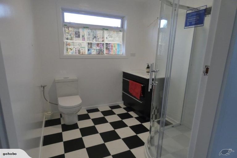 Photo of property in 16 Essex Street, Stratford, 4332