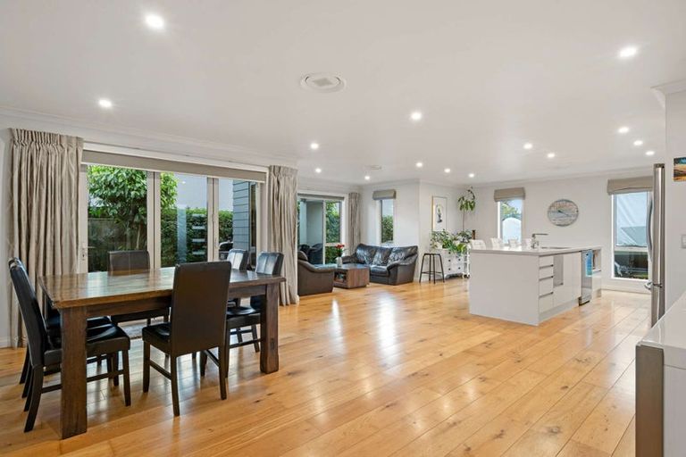 Photo of property in 28 Woodstock Place, Stoke, Nelson, 7011
