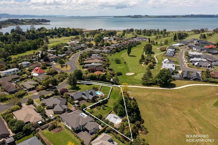 Photo of property in 38 Links View Drive, Omokoroa, 3114