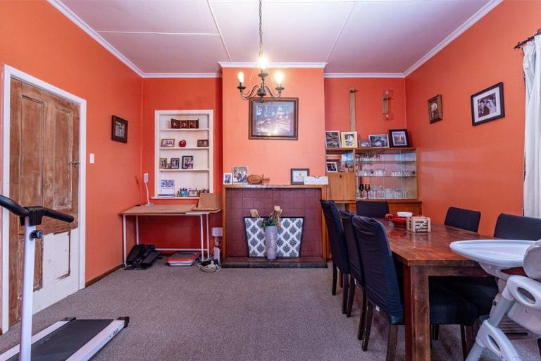 Photo of property in 71 Mckenzie Street, Geraldine, 7930