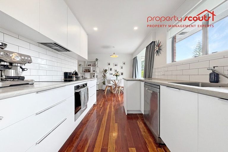 Photo of property in 2 May Avenue, Te Atatu South, Auckland, 0610
