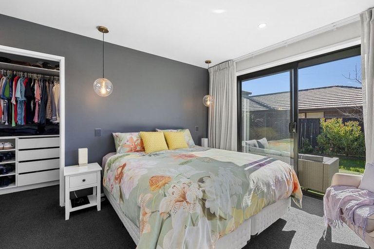 Photo of property in 7 Ruru Lane, Hurworth, New Plymouth, 4310