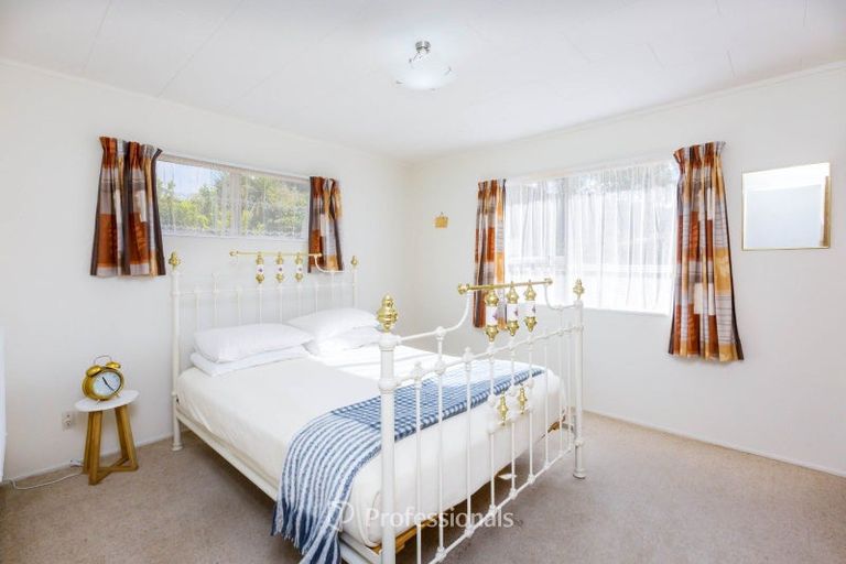 Photo of property in 17 Beryl Grove, Birchville, Upper Hutt, 5018