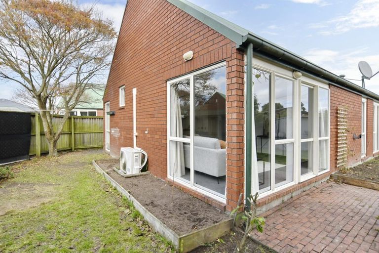 Photo of property in 35 Larch Place, Casebrook, Christchurch, 8051