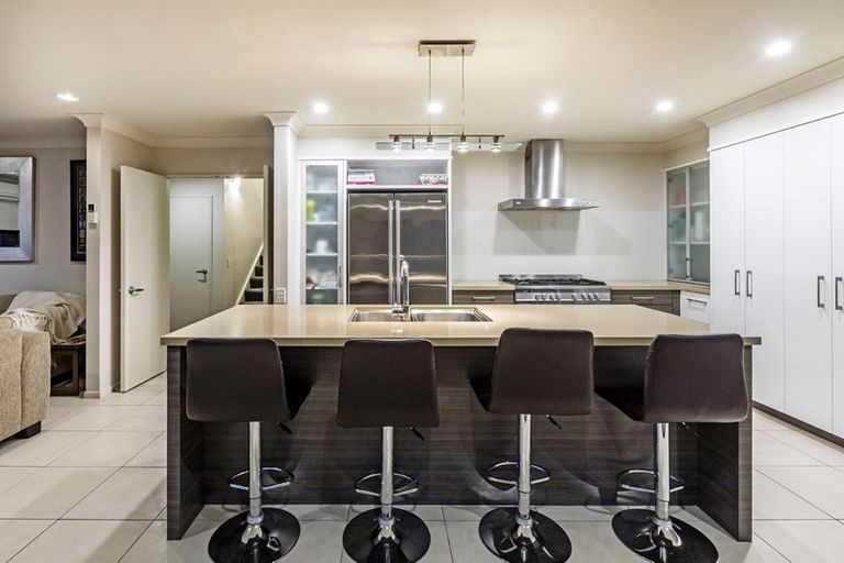 Photo of property in 82 Oakway Drive, Schnapper Rock, Auckland, 0632