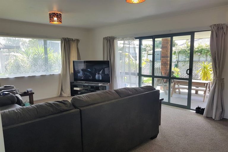 Photo of property in 152 One Tree Point Road, One Tree Point, 0118