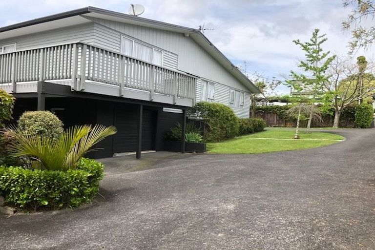 Photo of property in 116a Mcleod Road, Te Atatu South, Auckland, 0610