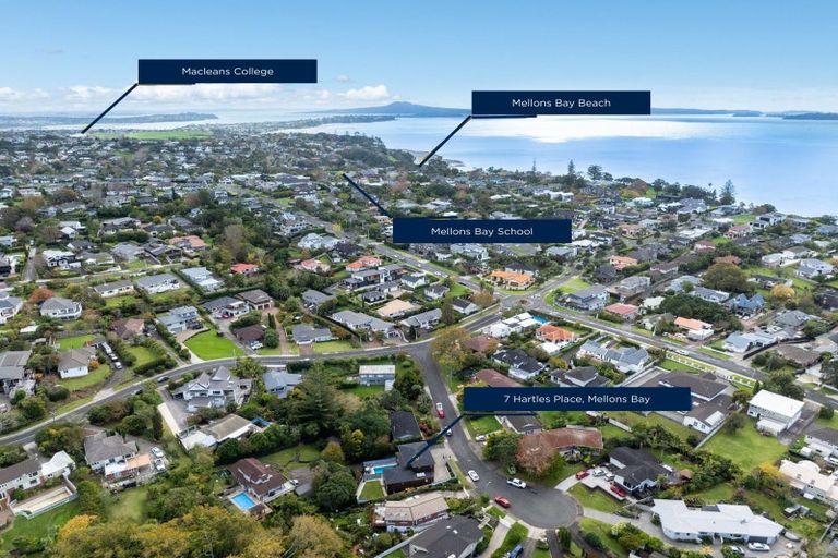 Photo of property in 7 Hartles Place, Mellons Bay, Auckland, 2014