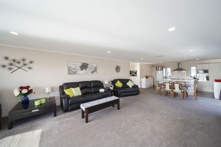 Photo of property in 11 Reremoana Close, Hawera, 4610