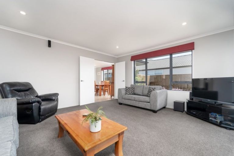 Photo of property in 48 Armstrong Avenue, Carterton, 5713