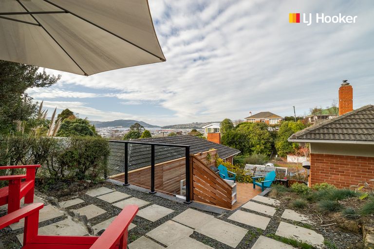 Photo of property in 92 Easther Crescent, Kew, Dunedin, 9012