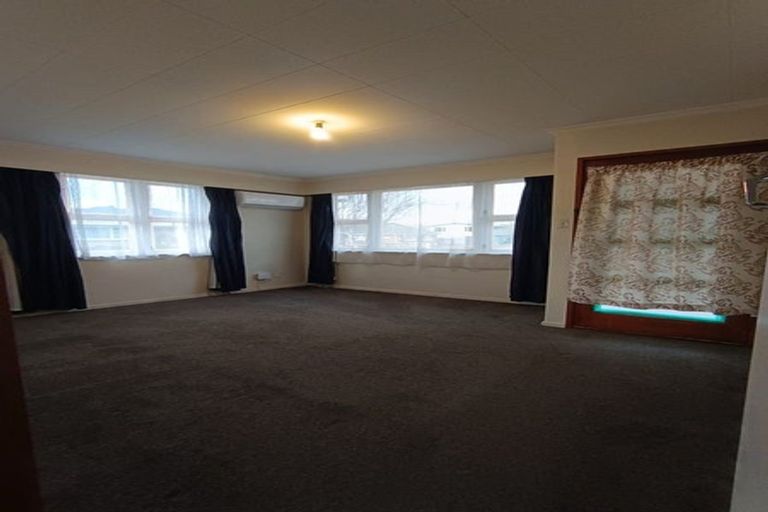 Photo of property in 2 Joseph Grove, Elderslea, Upper Hutt, 5018