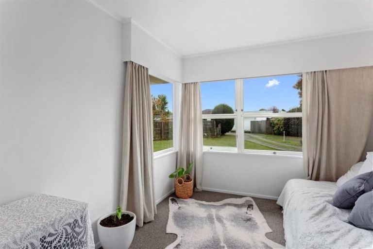 Photo of property in 5b Halberg Crescent, Whakatane, 3120