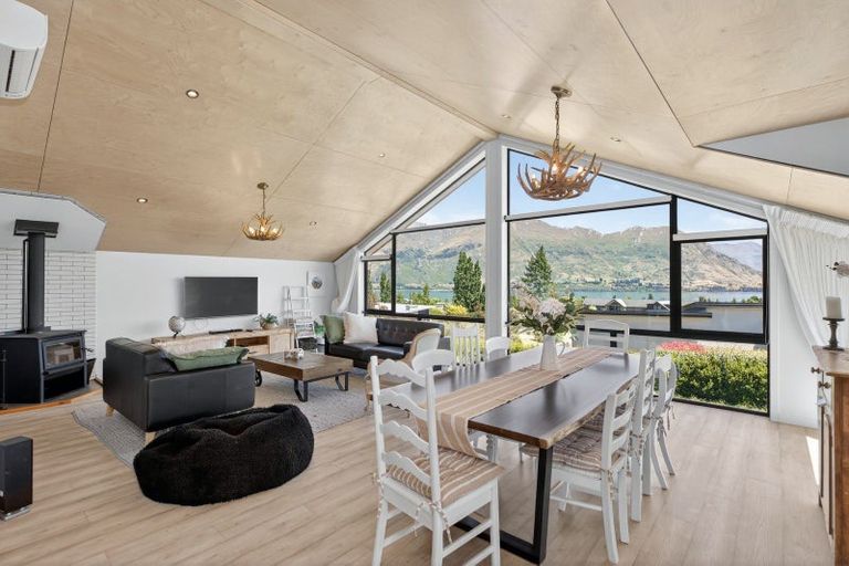 Photo of property in 23 Westview Road, Wanaka, 9305
