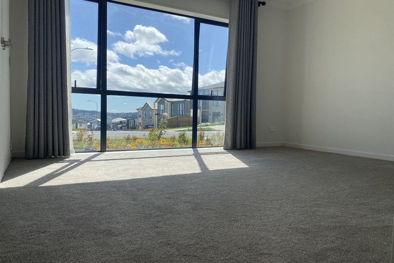 Photo of property in 37 Elevation Street, Flat Bush, Auckland, 2019