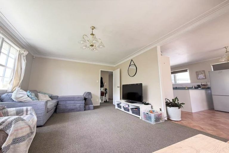 Photo of property in 12 Fiesta Drive, Half Moon Bay, Auckland, 2012
