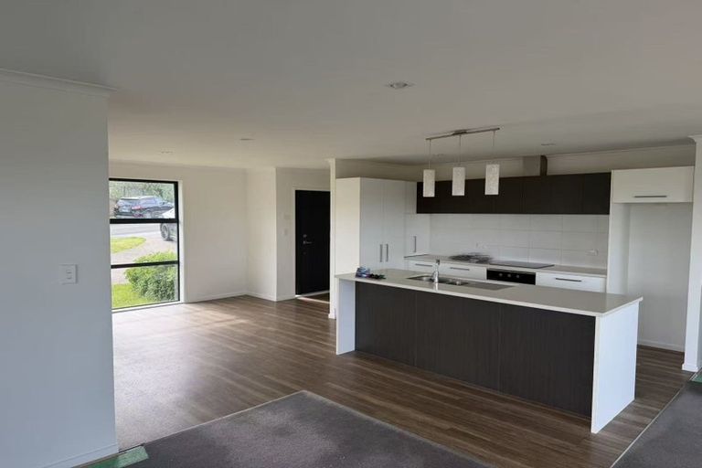 Photo of property in 15 Grapnel Street, Silverdale, 0932