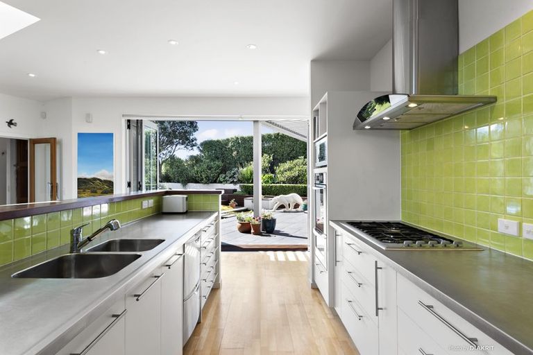 Photo of property in 102 Mitchell Street, Brooklyn, Wellington, 6021