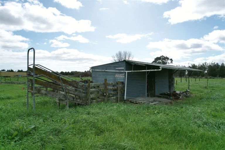 Photo of property in 18 Boulton Road, Levin, 5510