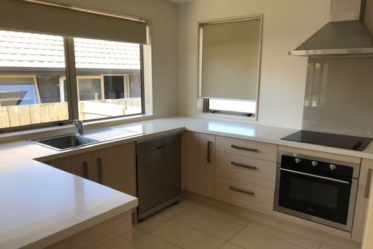 Photo of property in 10 Rooseville Mews, Pukekohe, 2120