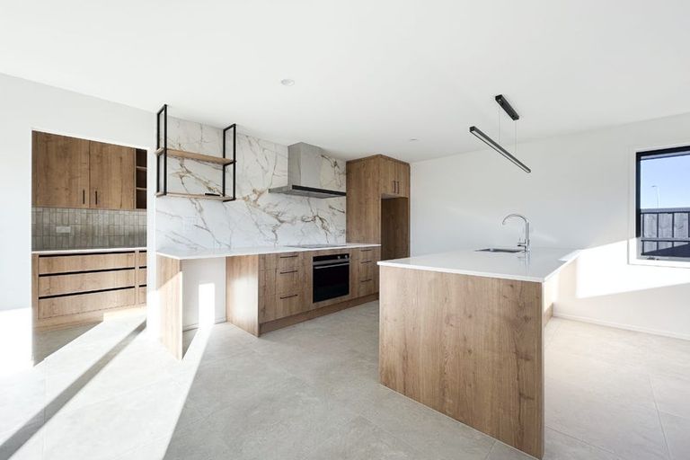 Photo of property in 6 Earl Way, Amberley, 7410