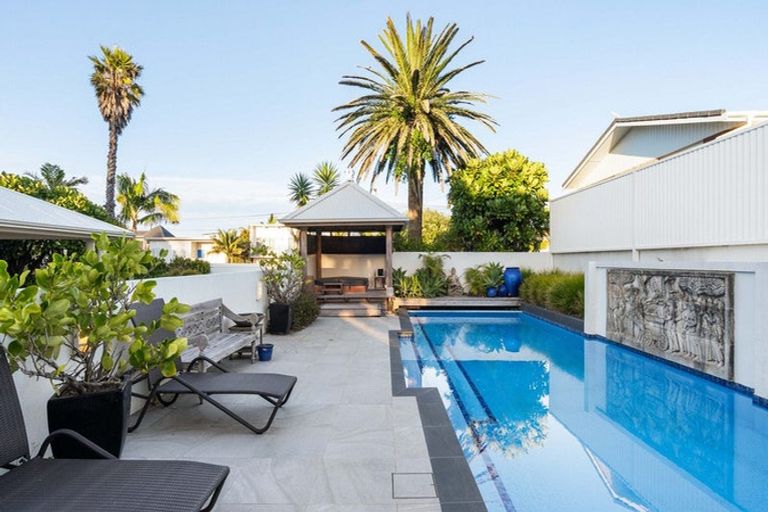Photo of property in 91 Marine Parade, Mount Maunganui, 3116