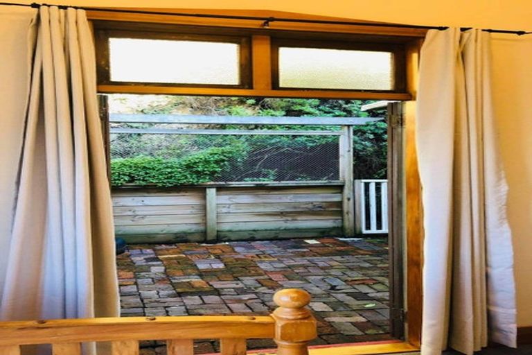 Photo of property in 112 Grafton Road, Roseneath, Wellington, 6011