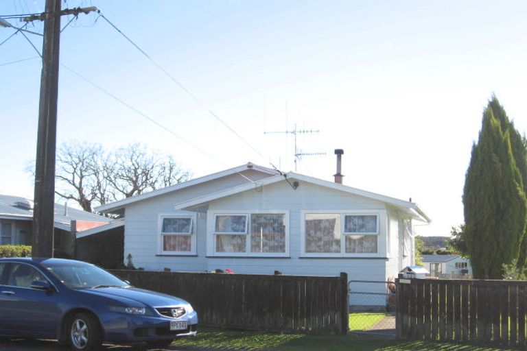 Photo of property in 32a-b Lupin Road, Otaki, 5512