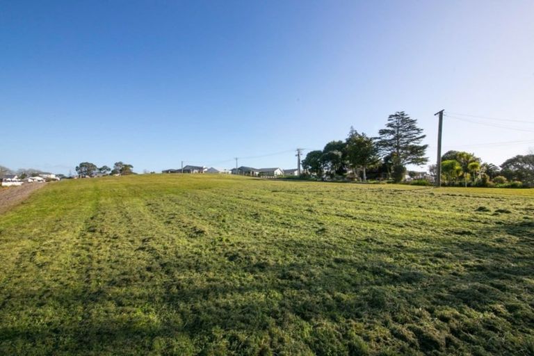 Photo of property in 35 Elliot Street, Riverhead, 0820