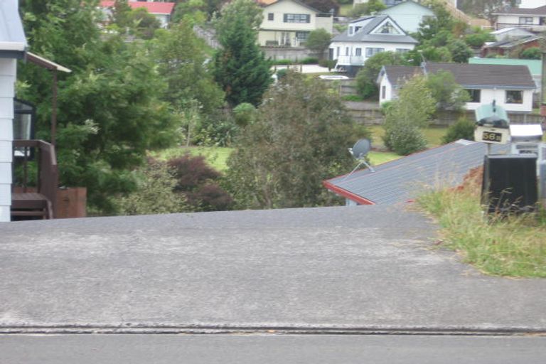 Photo of property in 56 Trias Road, Totara Vale, Auckland, 0629