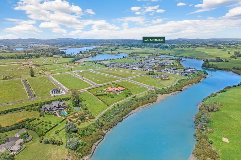 Photo of property in 35 Hayfield Way, Karaka, Papakura, 2113