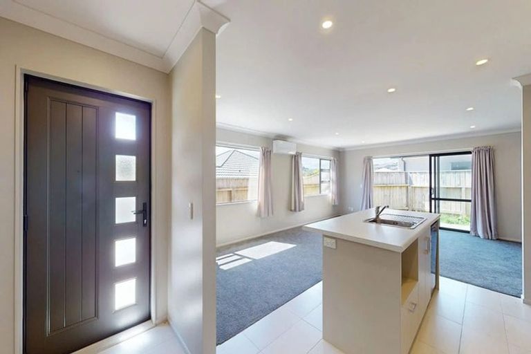 Photo of property in 27 Moonsail Drive, Whitby, Porirua, 5024