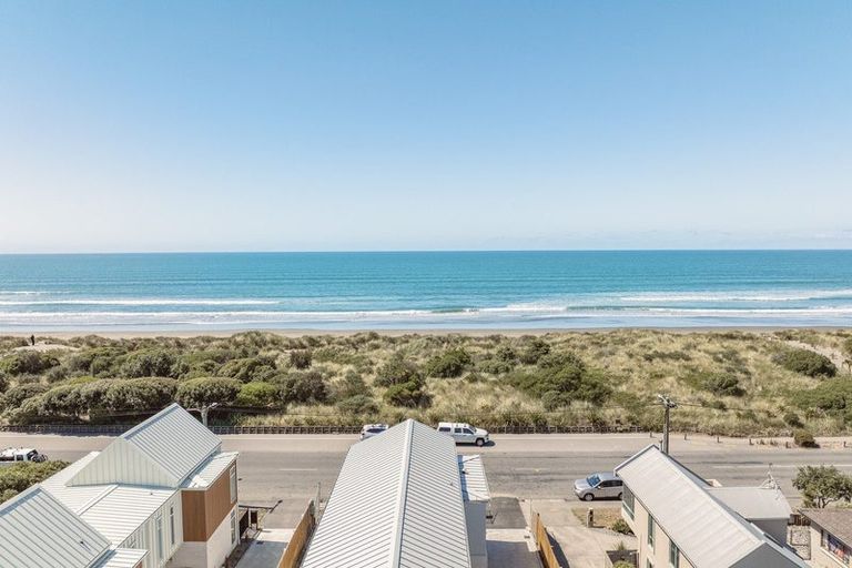 Photo of property in 4/50 Marine Parade, North New Brighton, Christchurch, 8083