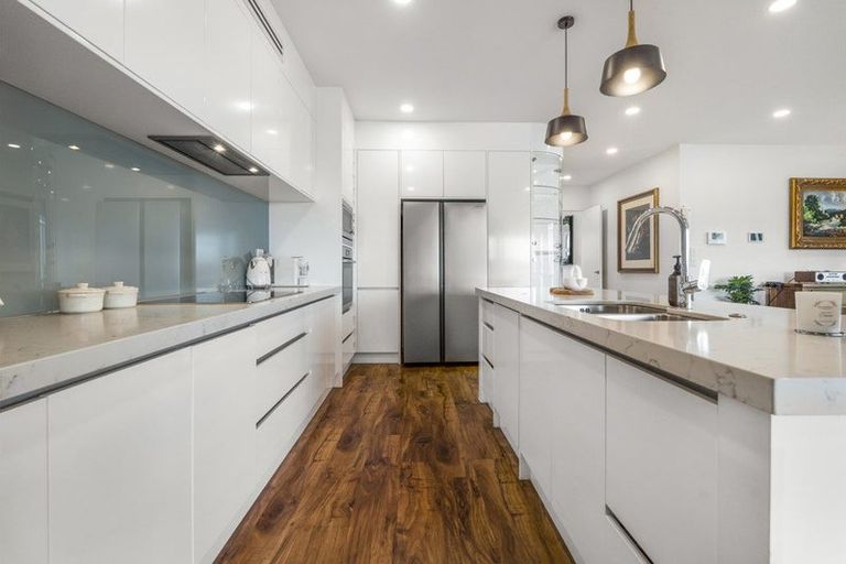 Photo of property in 94 Pohutukawa Parade, Riverhead, 0820