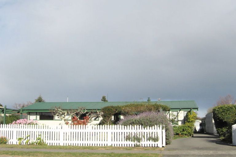 Photo of property in 2 Harpham Street, Taradale, Napier, 4112