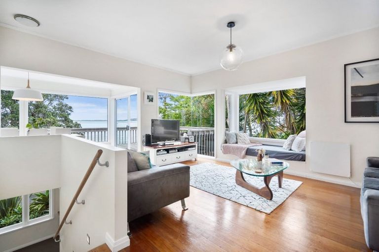 Photo of property in 136 Beach Road, Onerahi, Whangarei, 0110