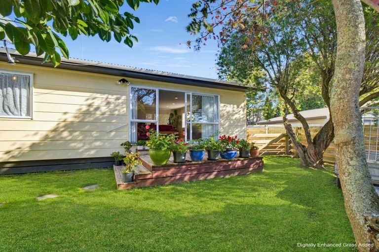 Photo of property in 14 Escort Grove, Awapuni, Palmerston North, 4412