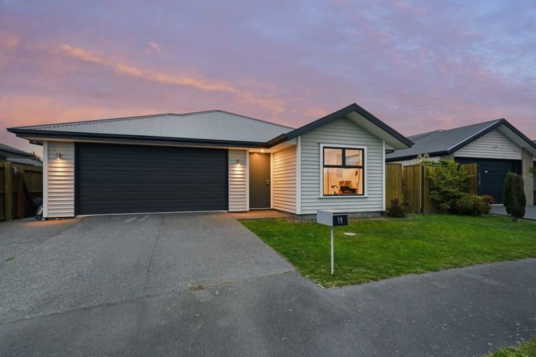 Photo of property in 19 William Nicholls Drive, Belfast, Christchurch, 8051
