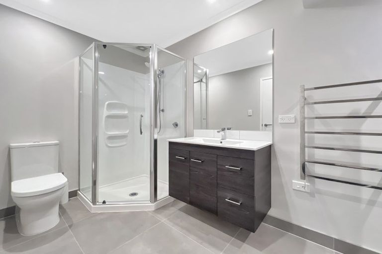 Photo of property in 24 Pukewhero Rise, Westgate, Auckland, 0614