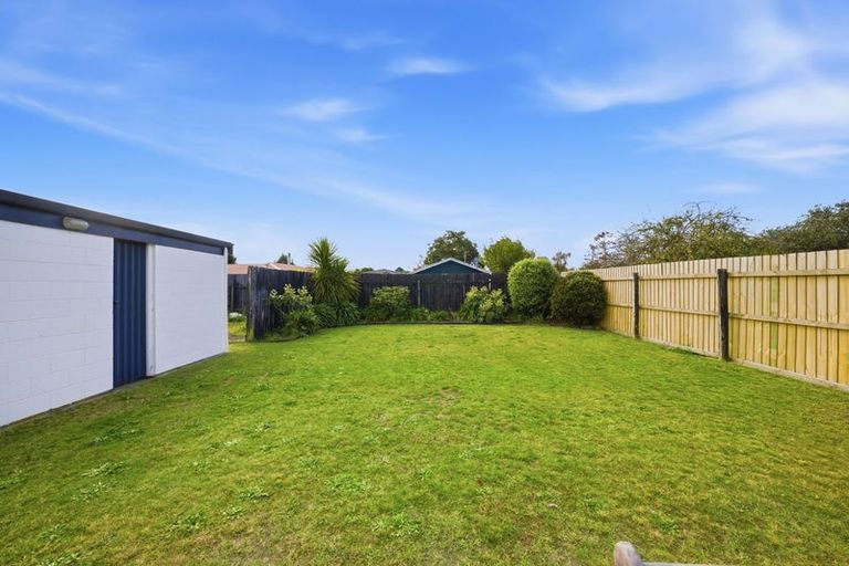 Photo of property in 18 Heathglen Avenue, Parklands, Christchurch, 8083