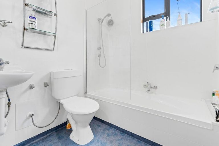Photo of property in 210 Bay View Road, South Dunedin, Dunedin, 9012
