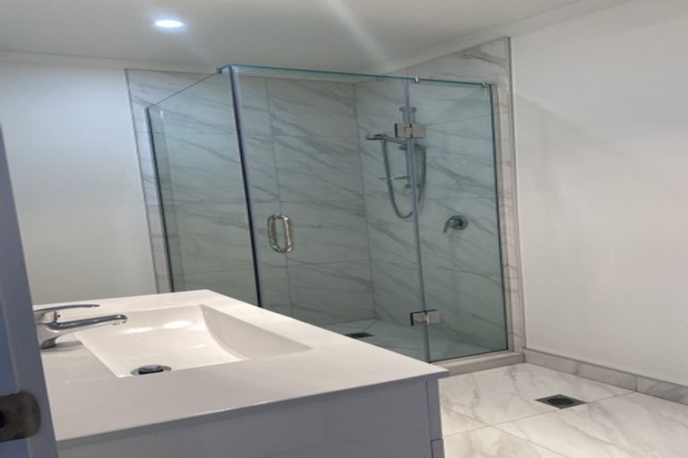 Photo of property in 29u2 May Street, Hamilton East, Hamilton, 3216