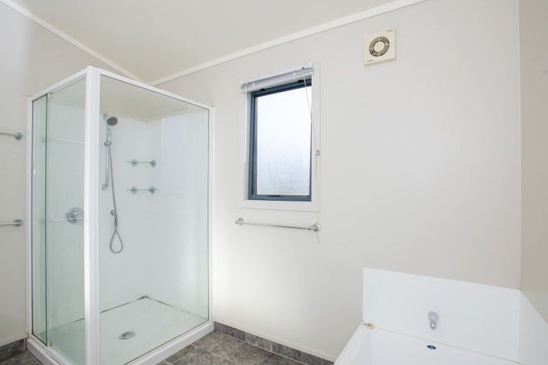 Photo of property in 911 Kanakanaia Road, Whatatutu, Te Karaka, 4091