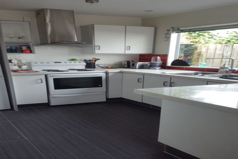 Photo of property in 2f4 Takatimu Way, Johnsonville, Wellington, 6037