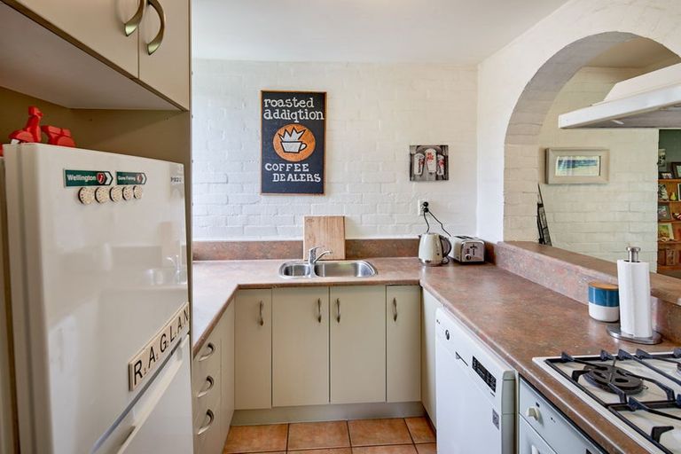 Photo of property in 141b Churton Drive, Churton Park, Wellington, 6037