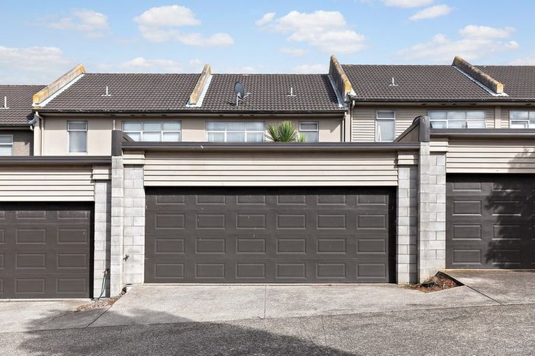 Photo of property in 19 Concepts Way, Flat Bush, Auckland, 2019