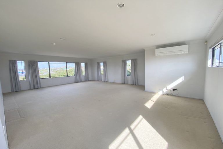 Photo of property in 554a Don Buck Road, Westgate, Auckland, 0614